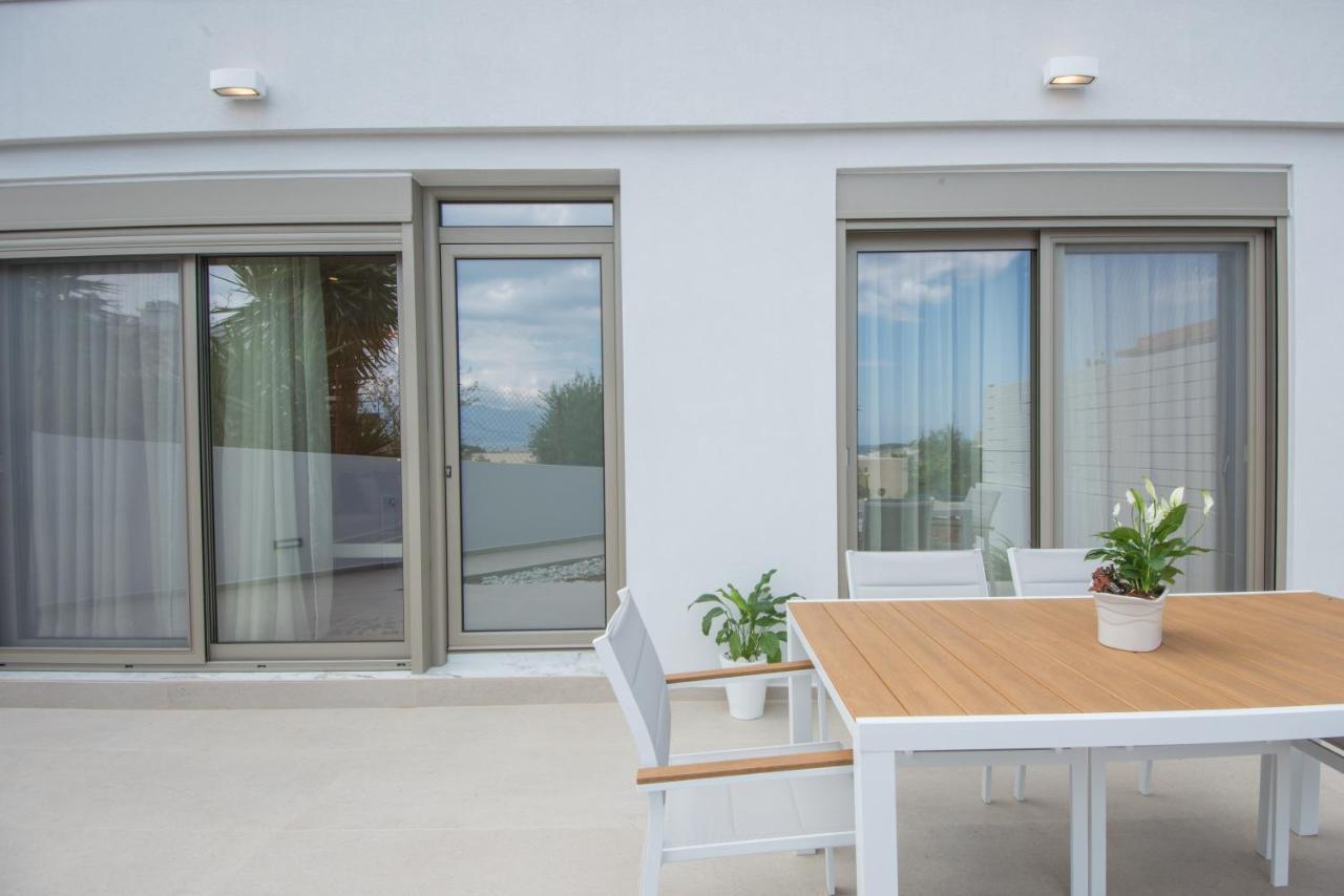 Lucy'S Apartment آغيوس نيكولاوس المظهر الخارجي الصورة